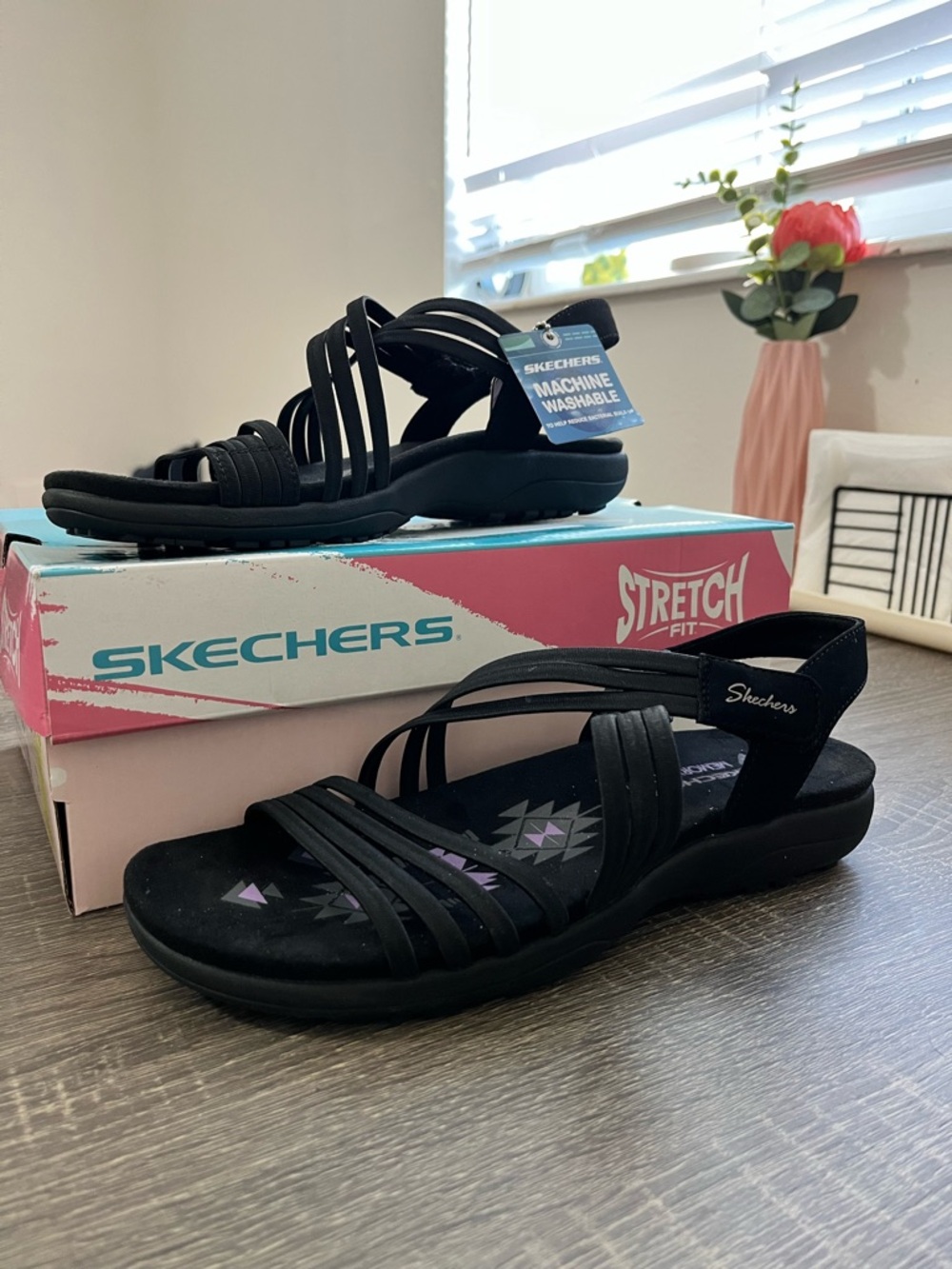 Skechers Women's Reggae Slim Sunnyside 2.0 Sandals Size 8.5 Machine Washable
